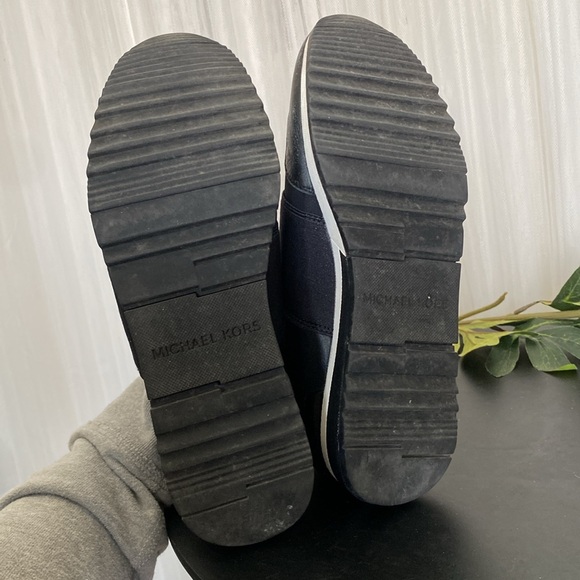 Michael Kors MK trainer sneakers women’s 👟 slip-on black & white Size 8.5 - Picture 6 of 17